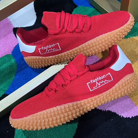 Brand new shoes for men super comfortable and cheap and great for travelling - Picture 4 of 8